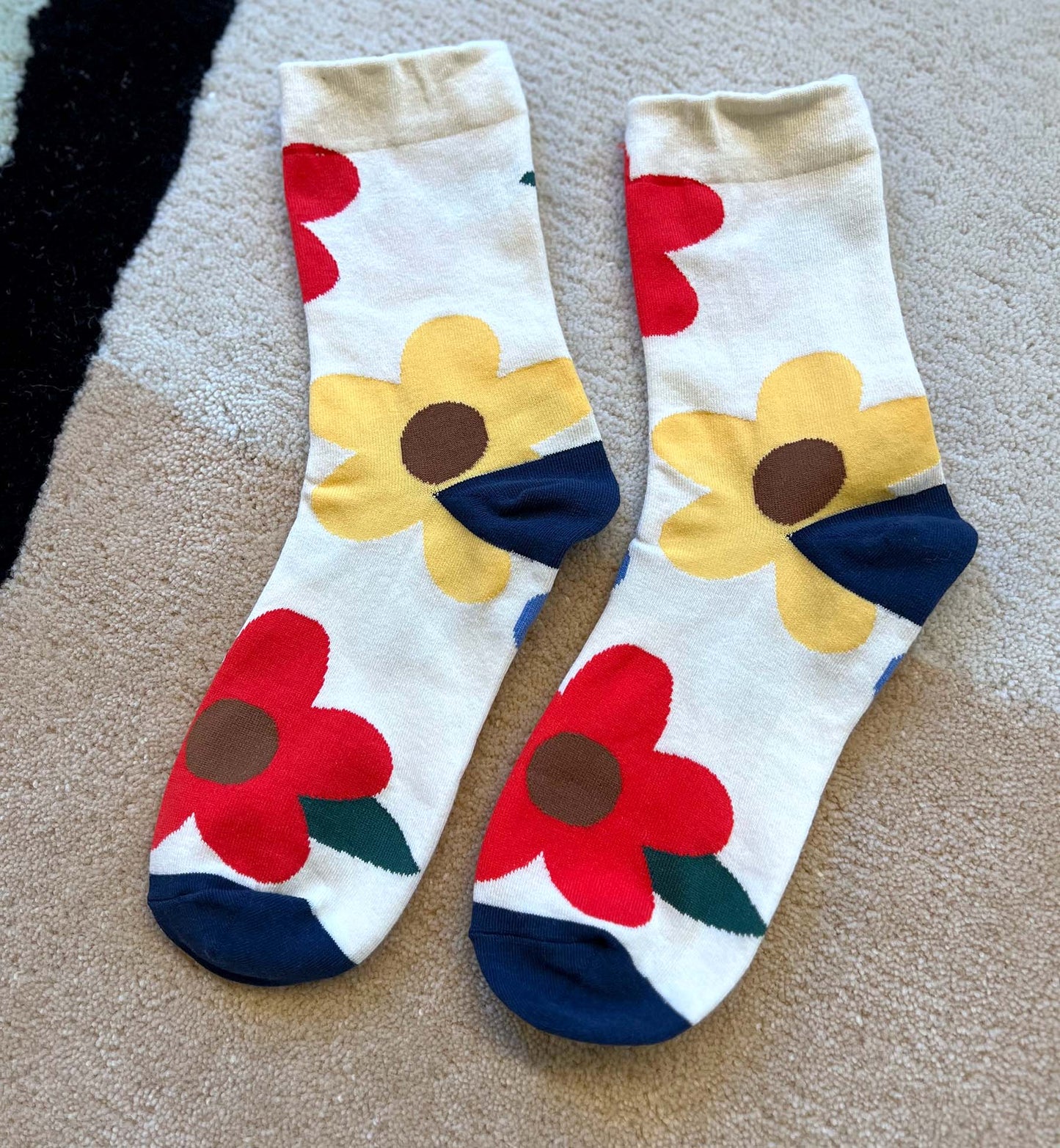 Bold Flower Crew Socks