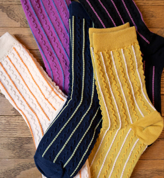 Embossed Stripe Socks