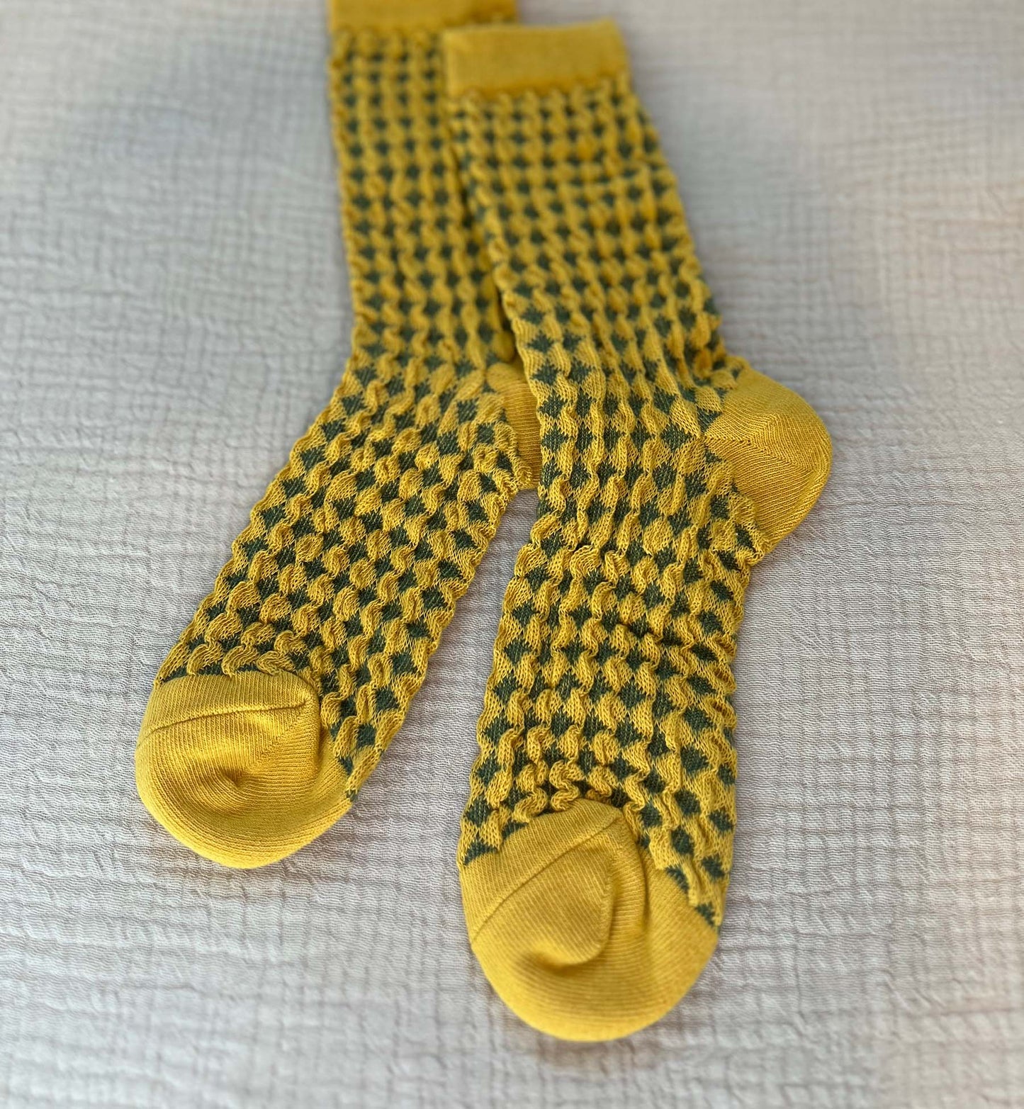 Embossed Diamond Waffle Crew Socks