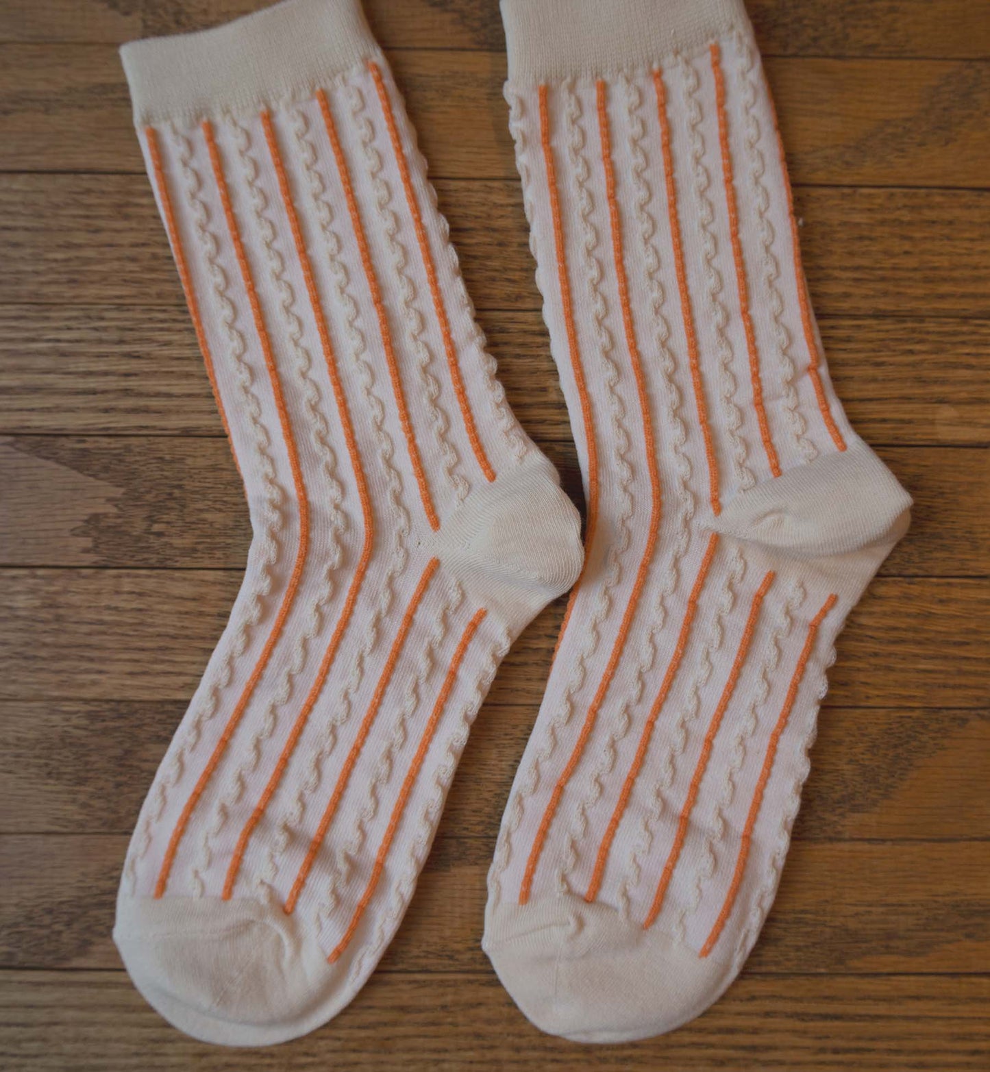 Embossed Stripe Socks