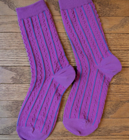 Embossed Stripe Socks